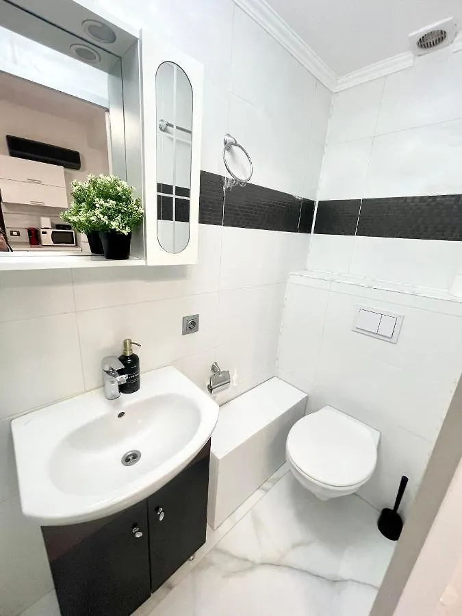 White 2 Apartment Bucureşti