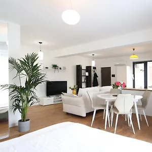 Apartament Nicolae Caramfil, Bucureşti